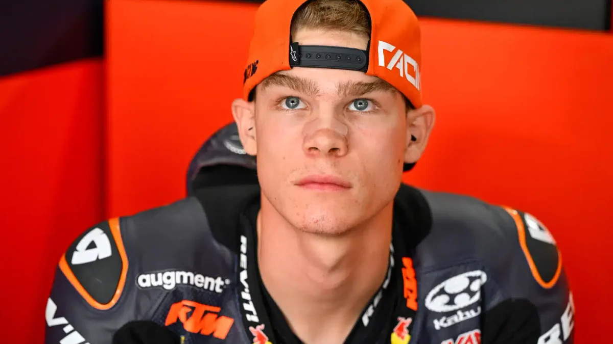 Collin Veijer verlengt contract bij Red Bull KTM Ajo voor Moto2