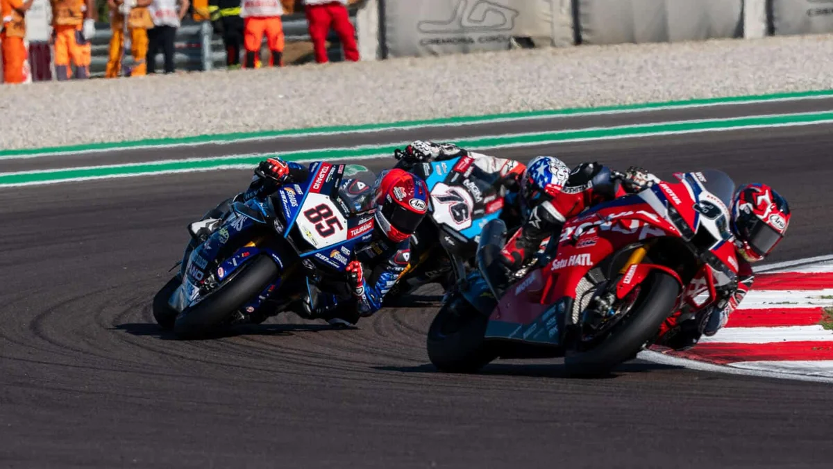 Nicoló Bulega wint WorldSBK-titel in Italië, Twan Smits maakt debuut