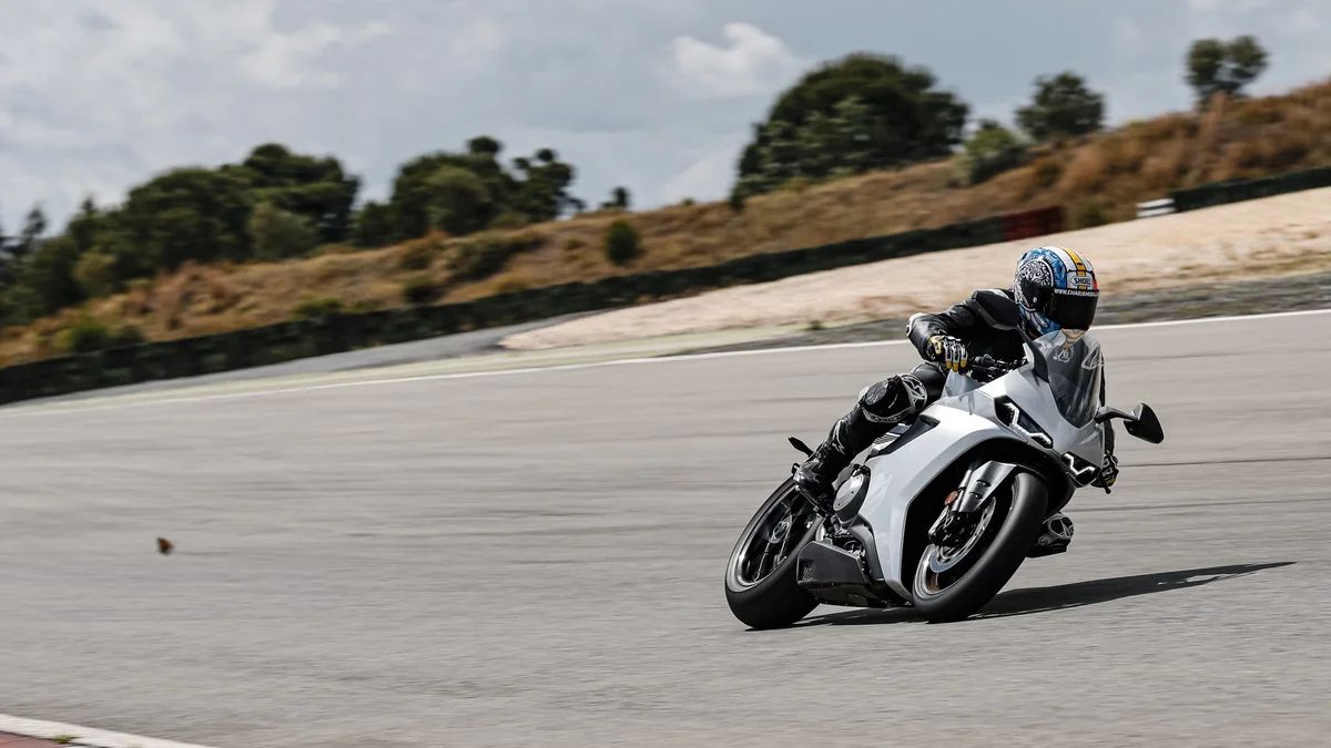 Norton Manx R kort getest door motorrijder.be