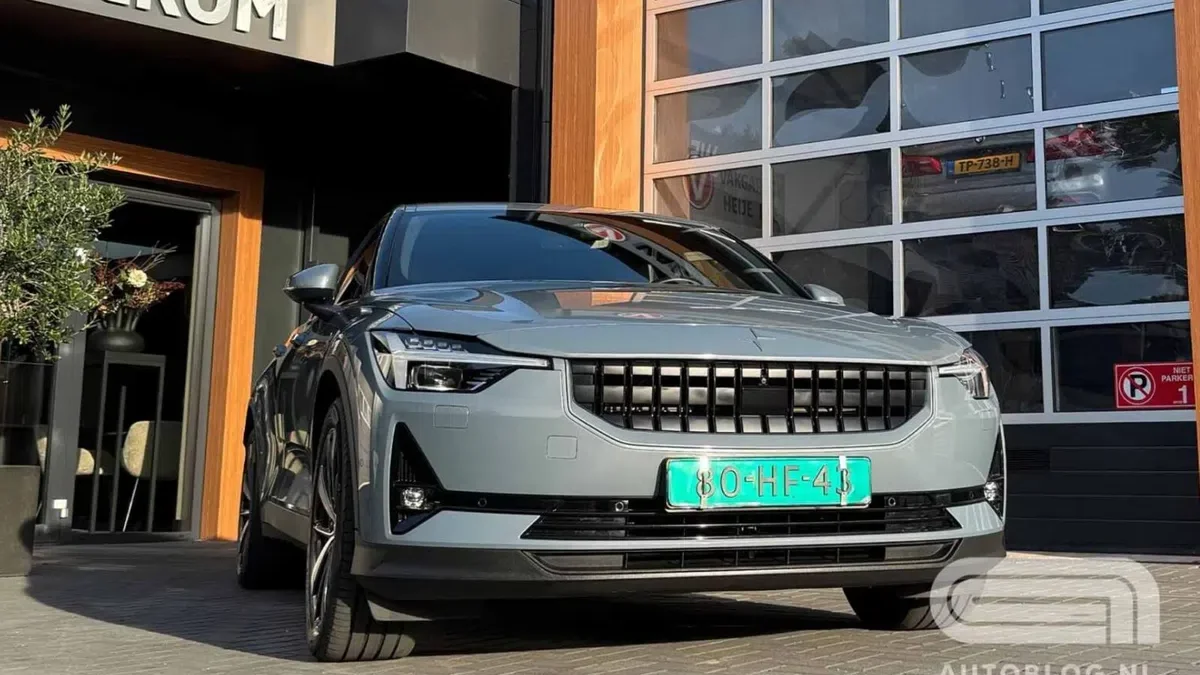 Private lease versus drie jaar oude auto: een vergelijking
