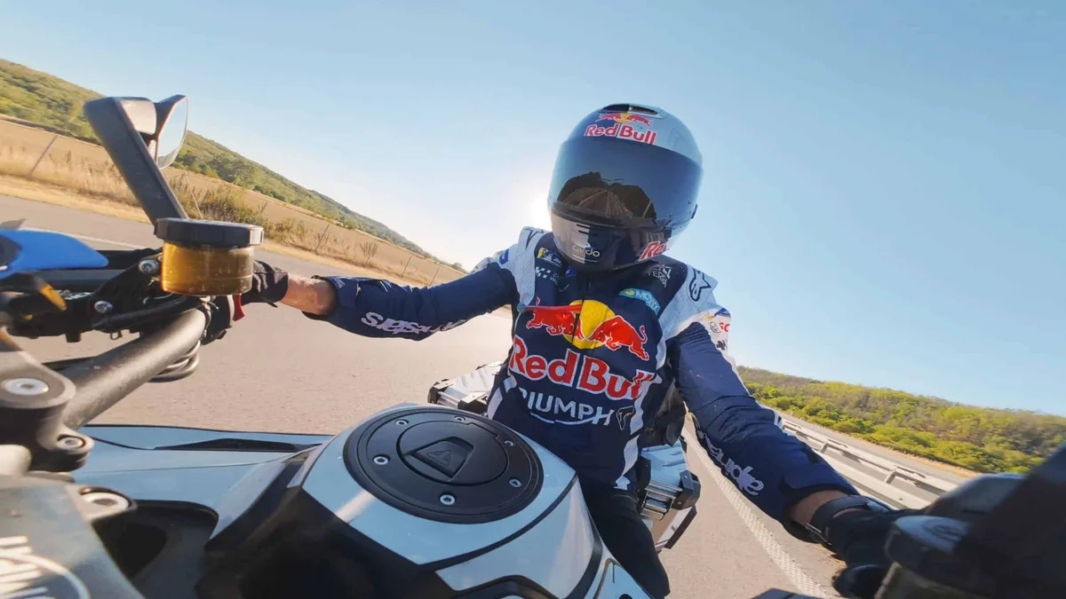Sam Sunderland mist wereldrecord met Triumph Tiger door pech
