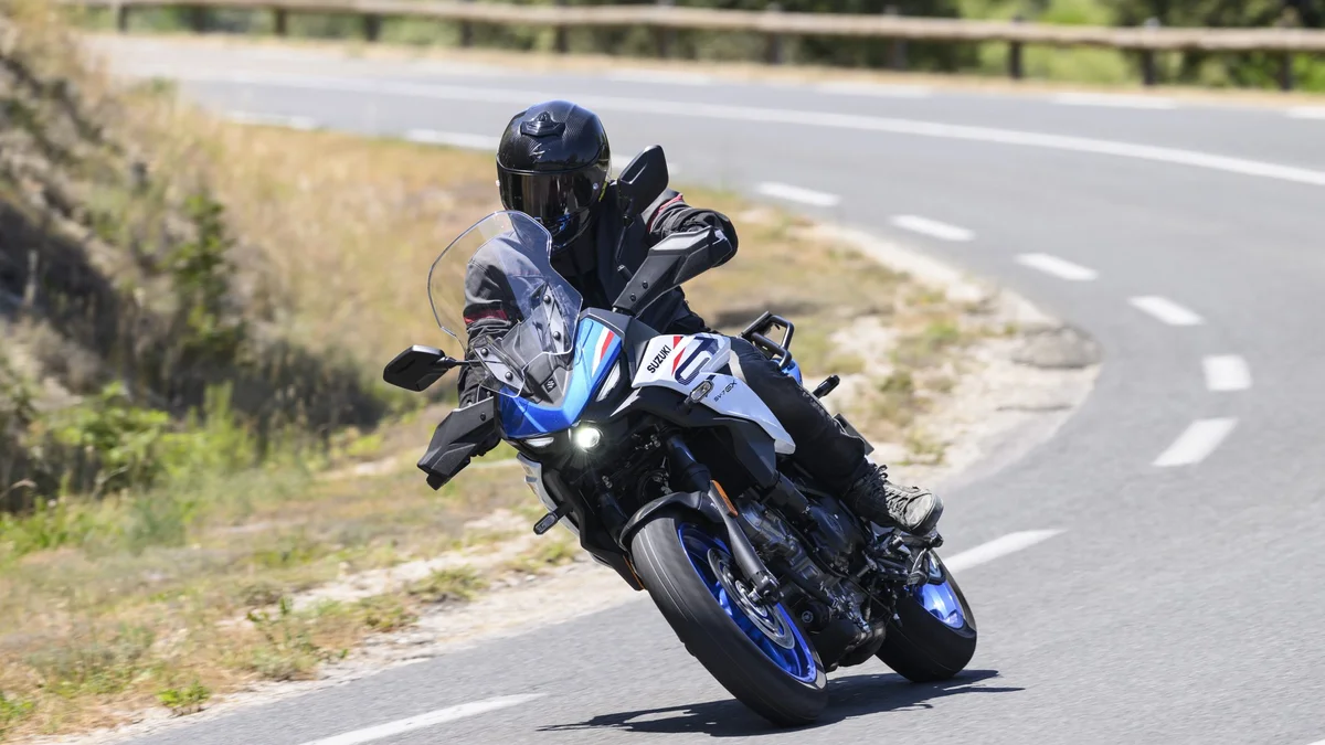 Suzuki SV-7GX: 30 exemplaren beschikbaar bij 15 dealers