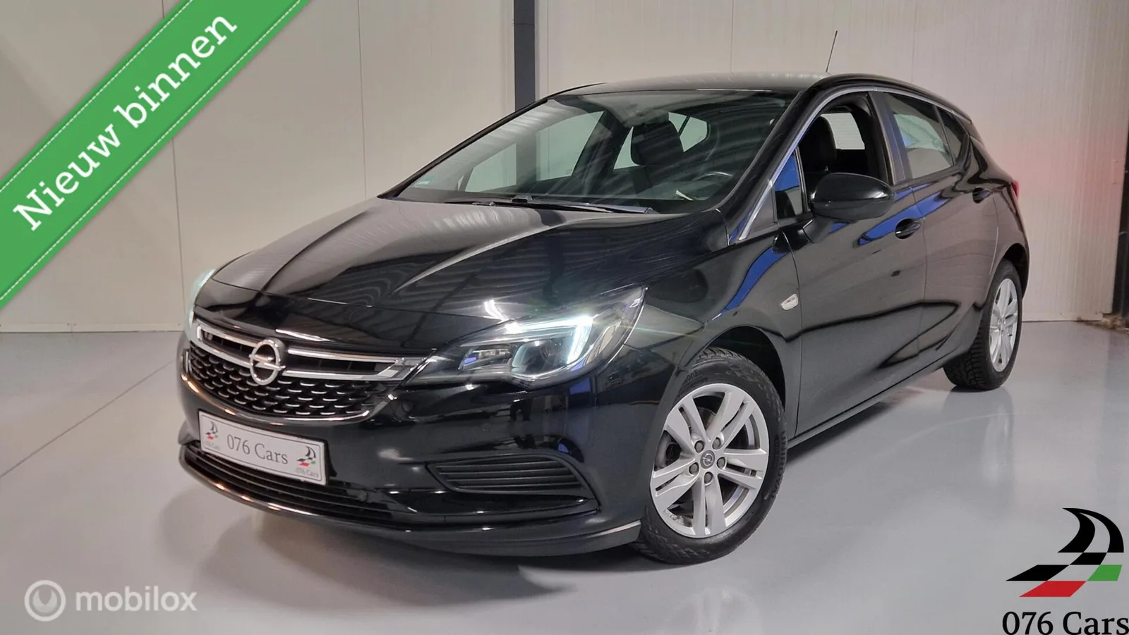 Opel Astra (2018) — foto 1