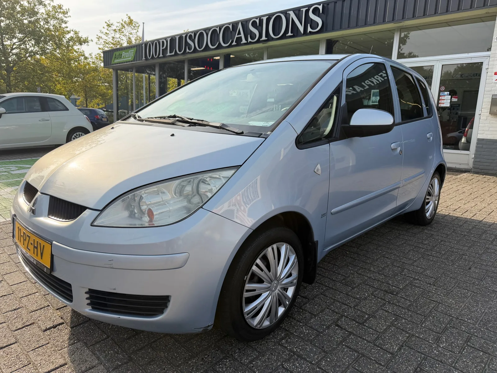 Mitsubishi Colt (2005) — foto 1