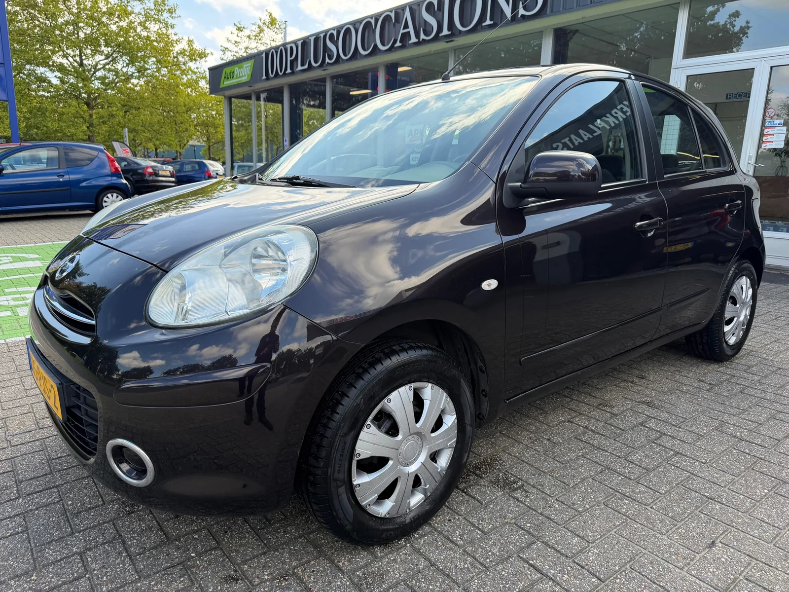 Nissan Micra (2011) — foto 1
