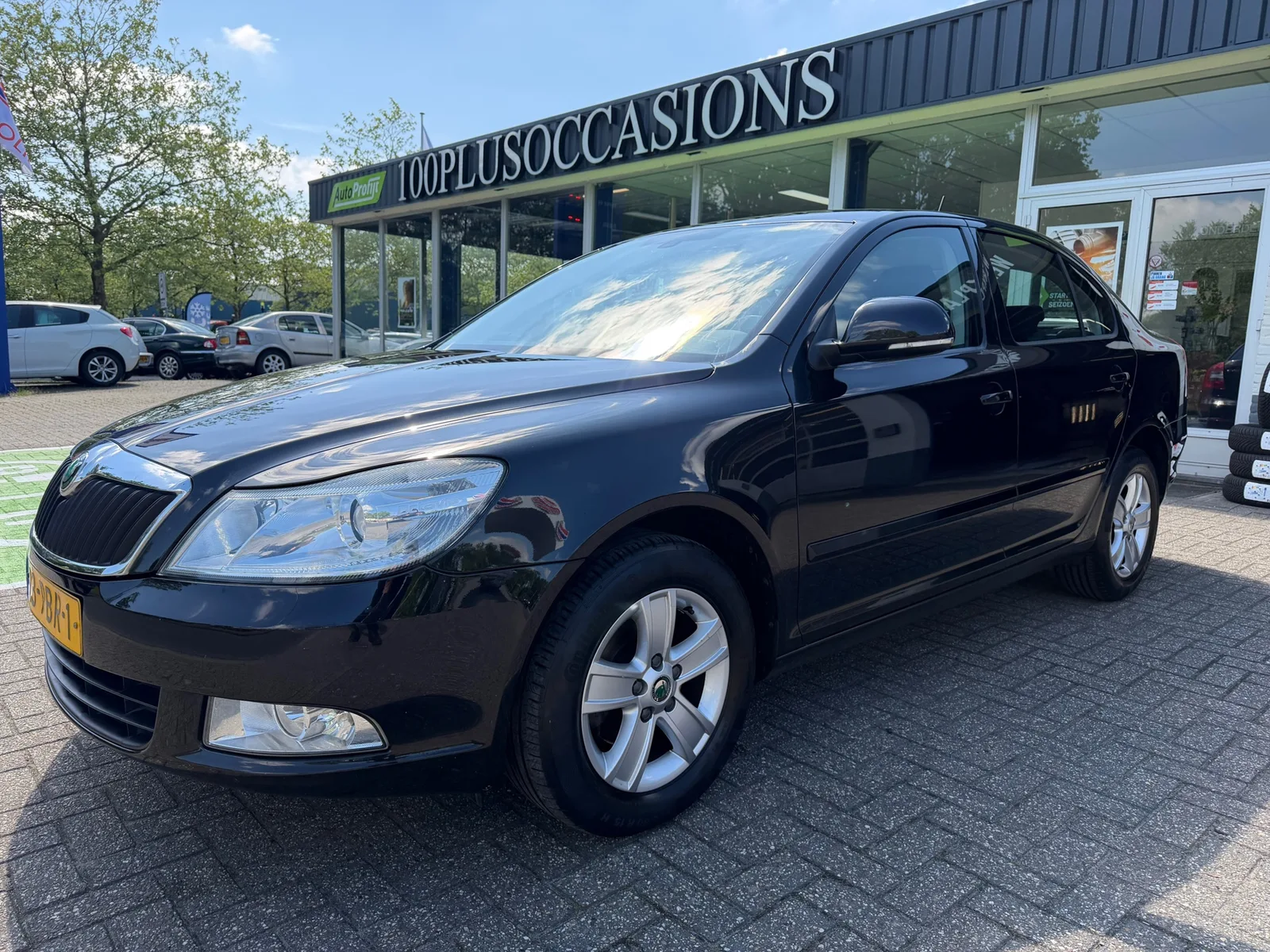 Škoda Octavia (2011) — foto 1