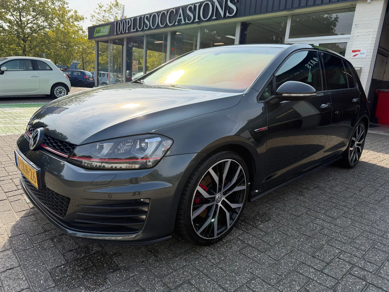 Volkswagen Golf (2015) — foto 1