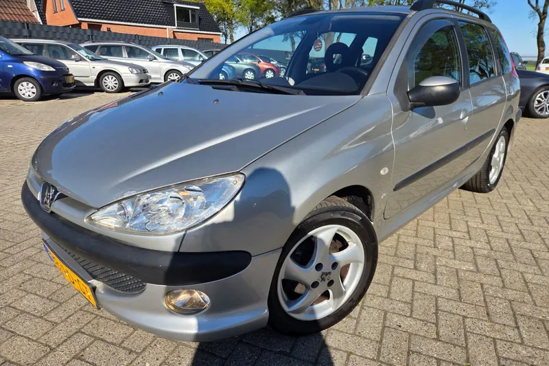Peugeot 206 (2004)
