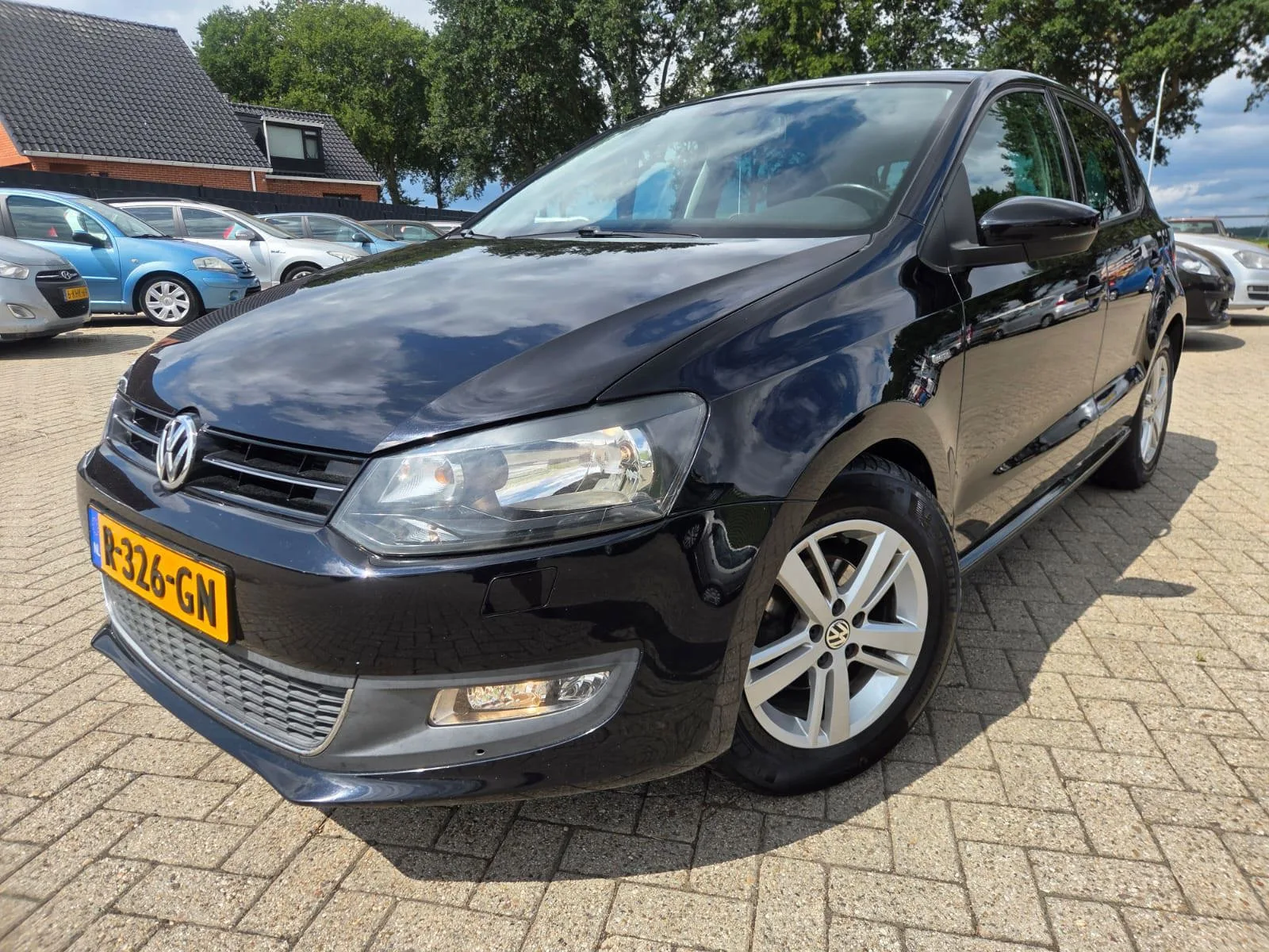 Volkswagen Polo (2012) — foto 1