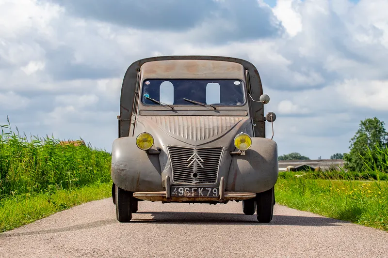Citroën 2CV (0)