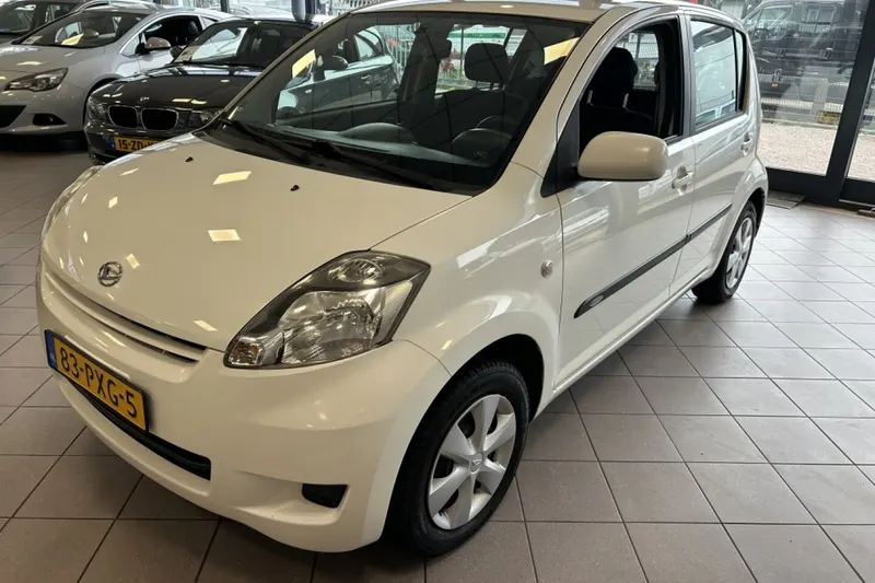 Daihatsu Sirion (2011)