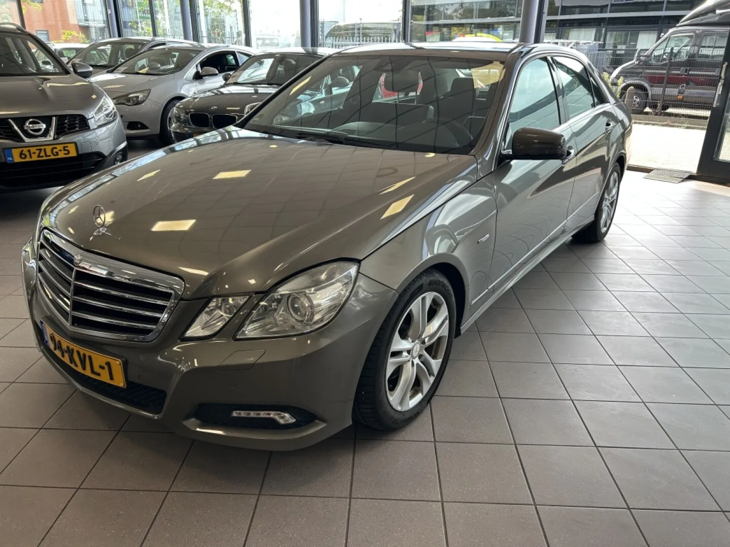 Mercedes-Benz E-Klasse (2009) — foto 1