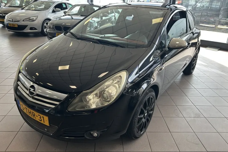Opel Corsa (2008)