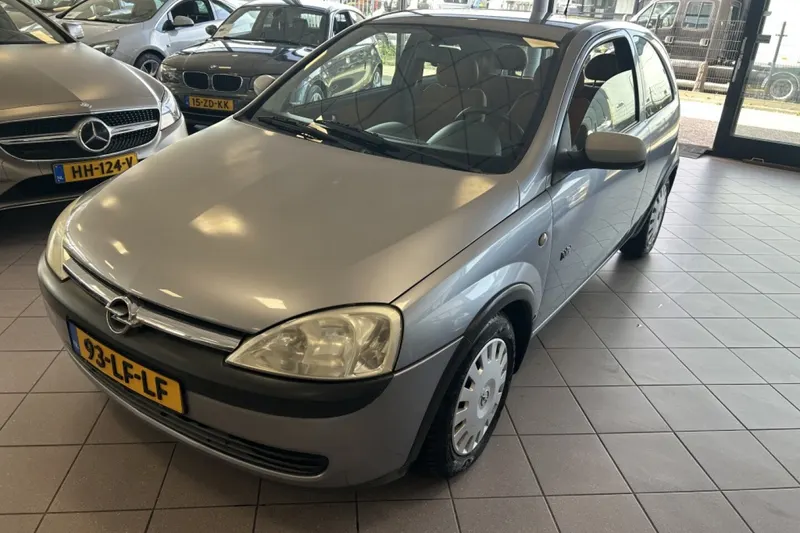 Opel Corsa (2002)