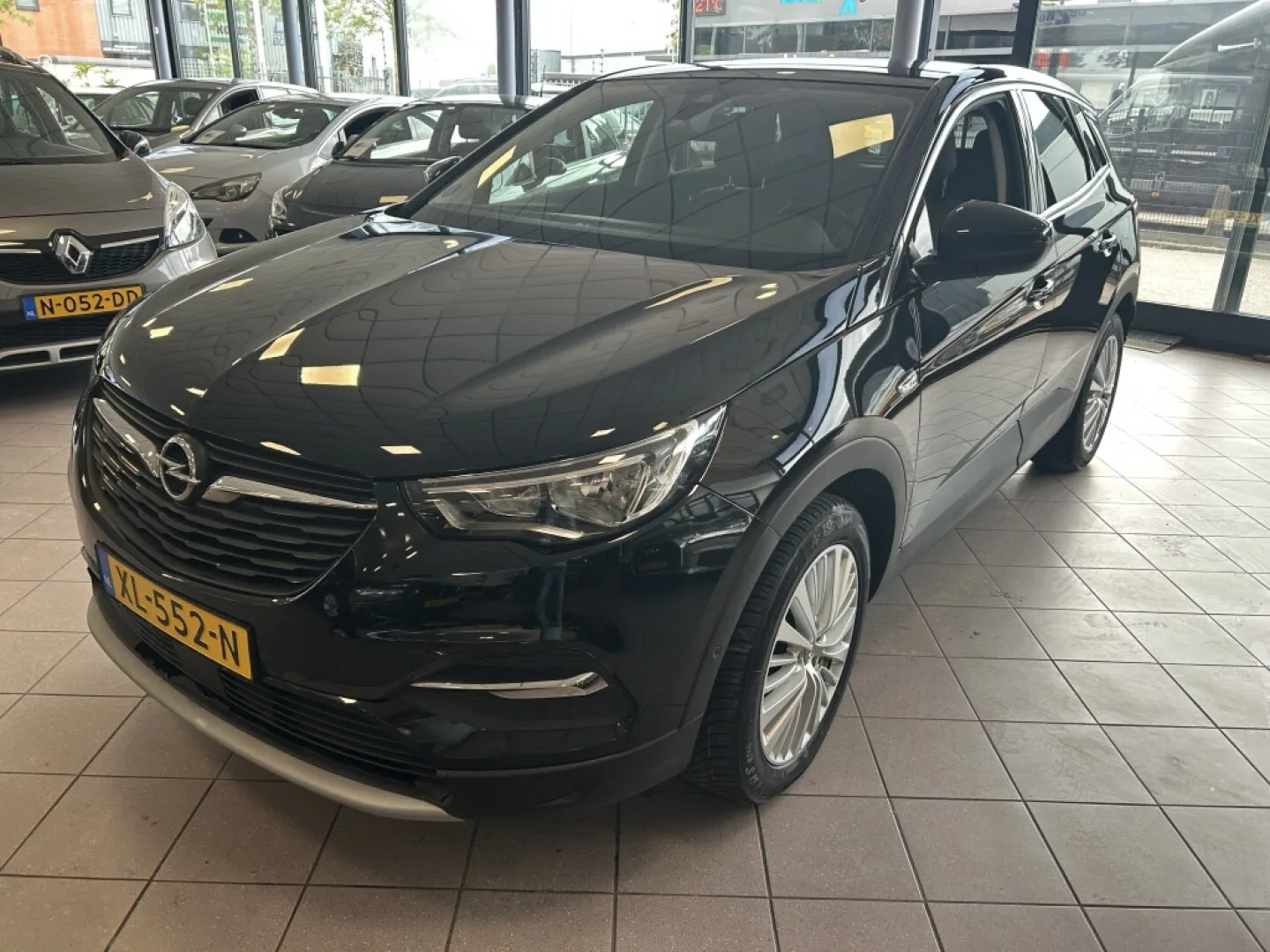 Opel Grandland X (2019) — foto 1