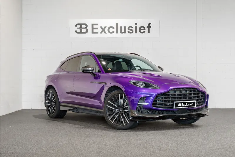 Aston Martin DBX (2023)