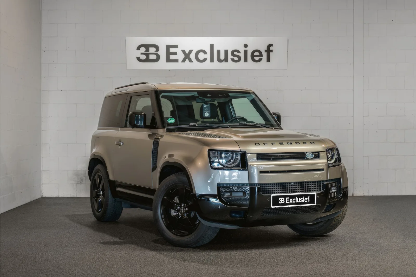 Land Rover Defender (2021) — foto 1