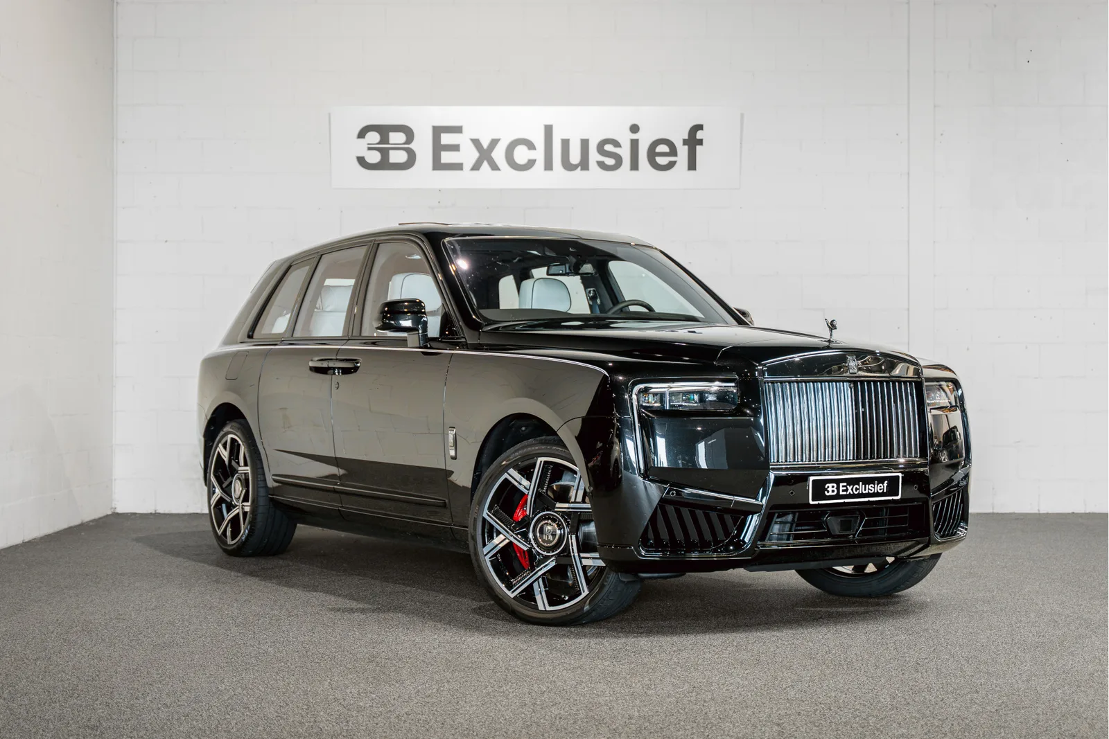 Rolls-Royce Cullinan (2025) — foto 1