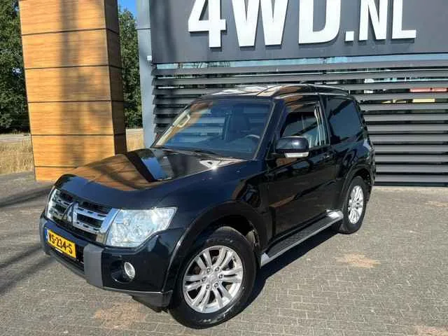 Mitsubishi Pajero (2012) — foto 1