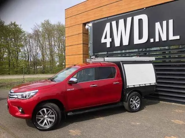 Toyota Hilux (2020) — foto 1