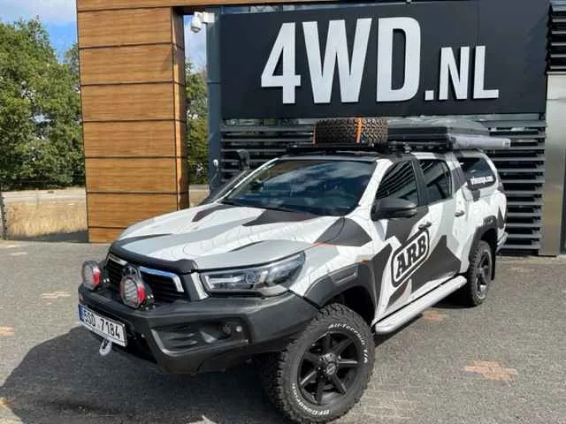 Toyota Hilux (2022) — foto 1