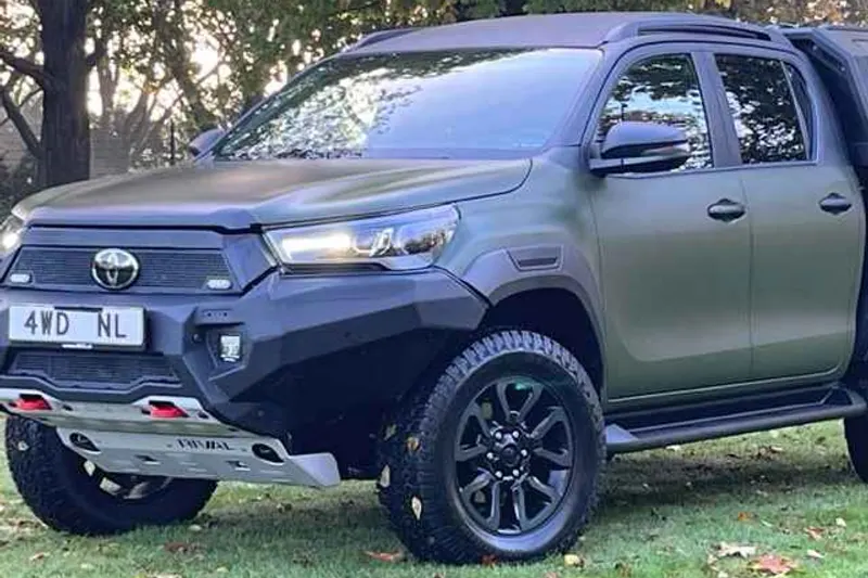 Toyota Hilux (2024)