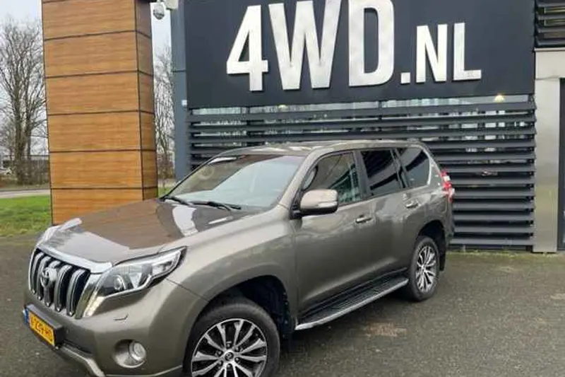 Toyota Land Cruiser (2017)