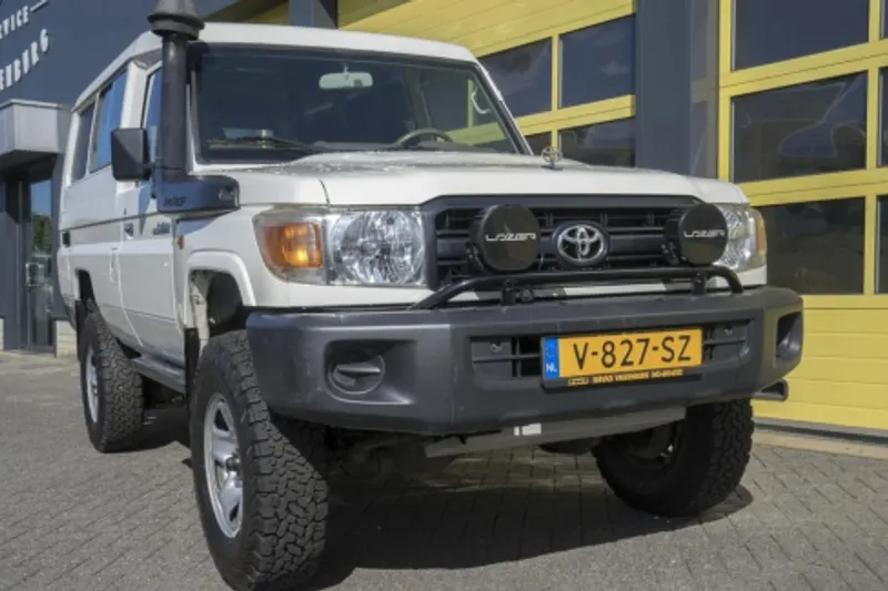 Toyota Land Cruiser (2014)