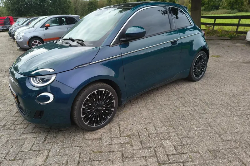 Fiat 500 (2021)