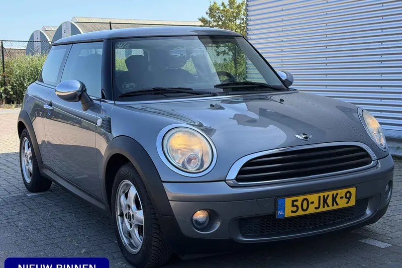 MINI Cooper (2009)