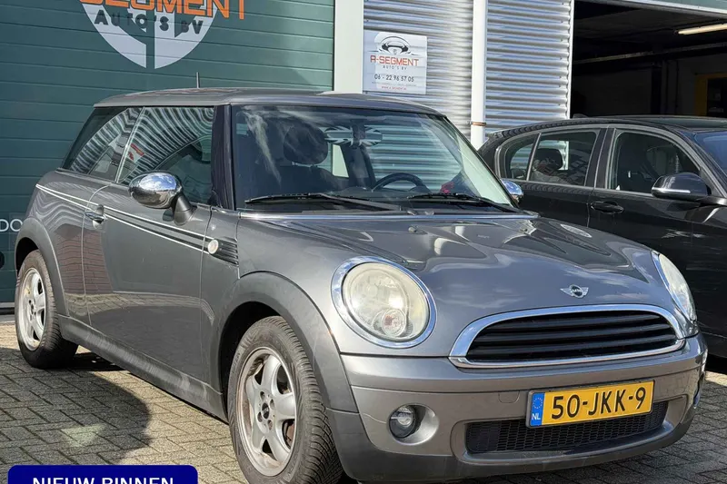 MINI Cooper (2009)