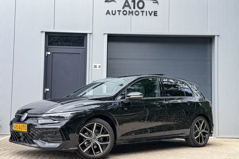Volkswagen Golf (2025)