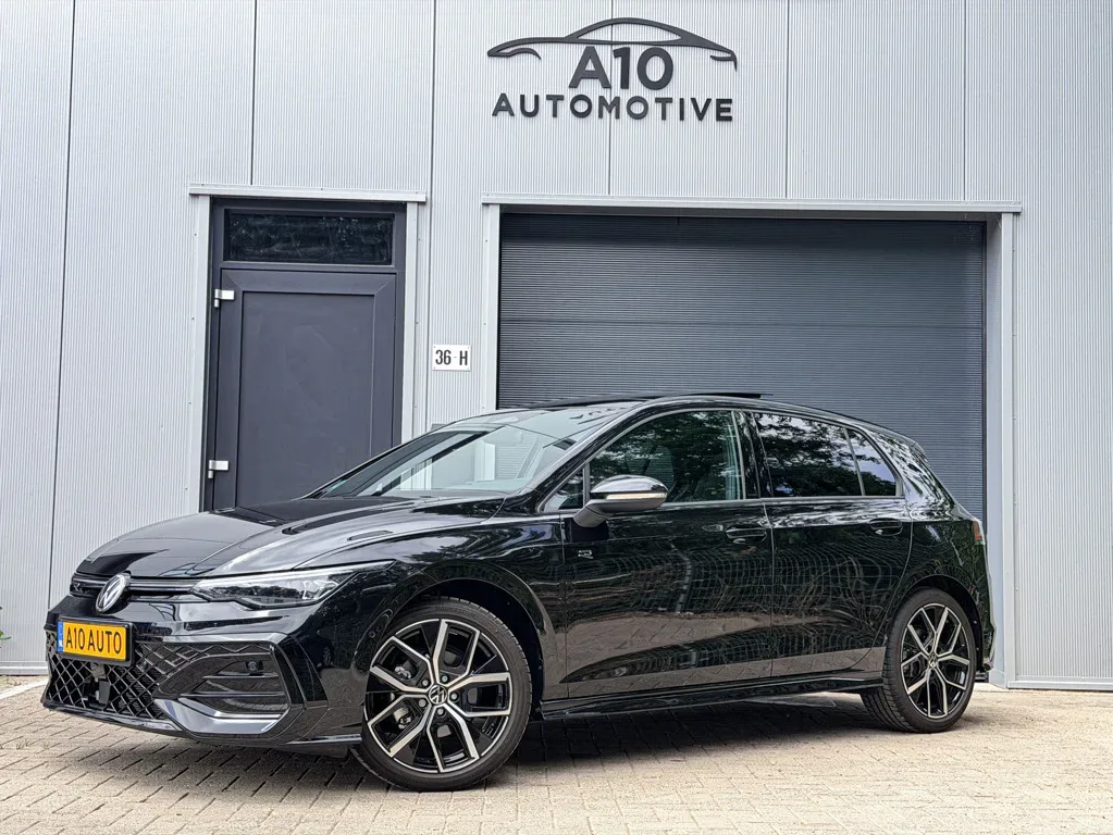 Volkswagen Golf (2025) — foto 1