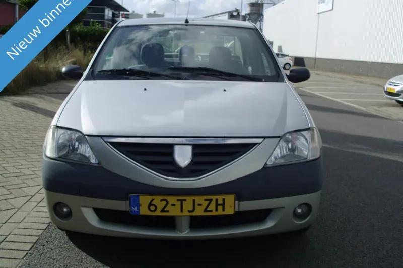 Dacia Logan (2006)