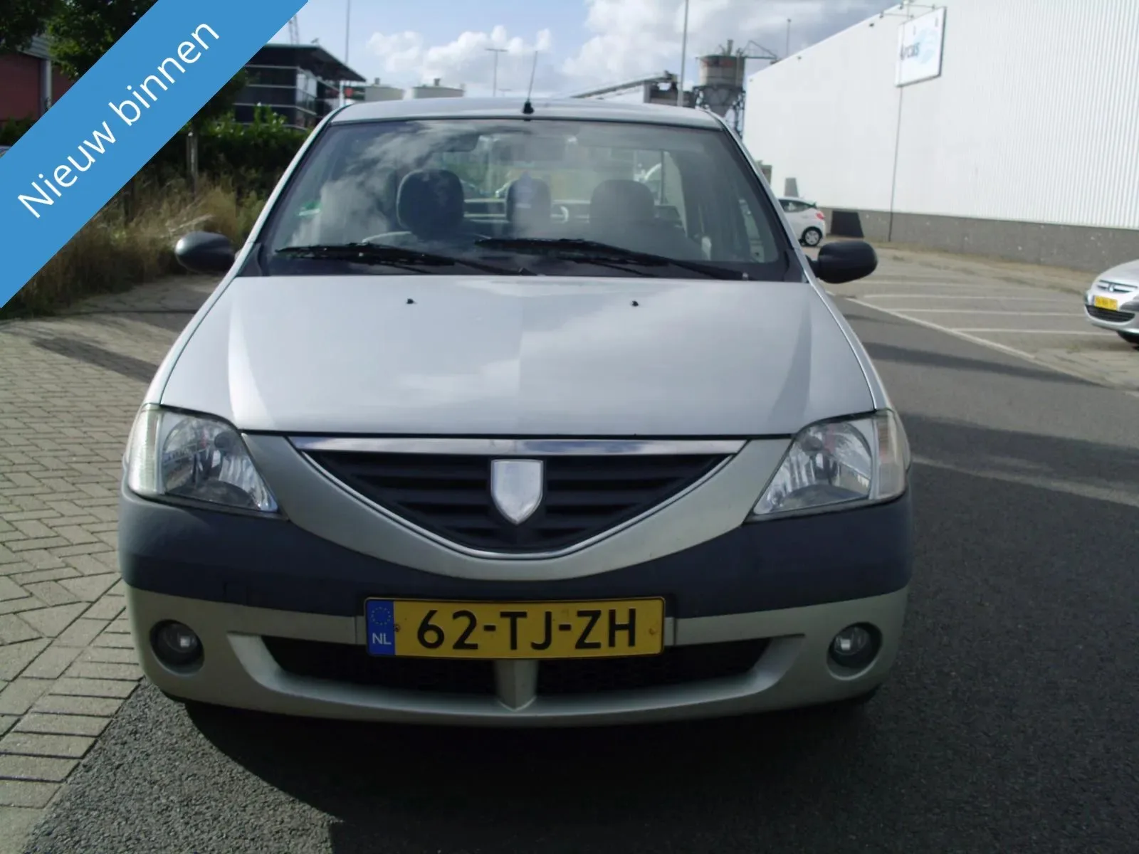 Dacia Logan (2006) — foto 1
