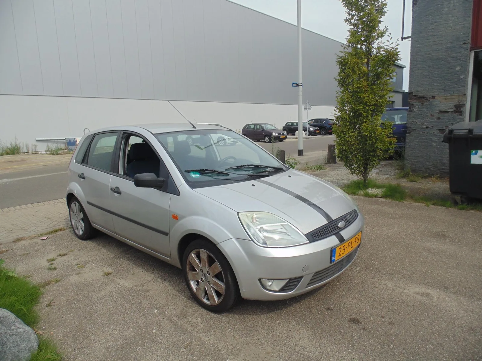 Ford Fiesta (2004) — foto 1
