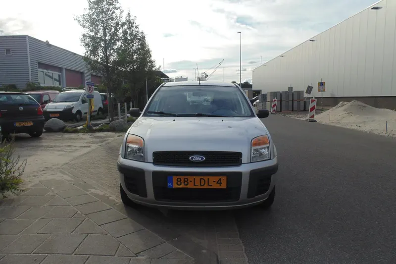 Ford Fusion (2010)