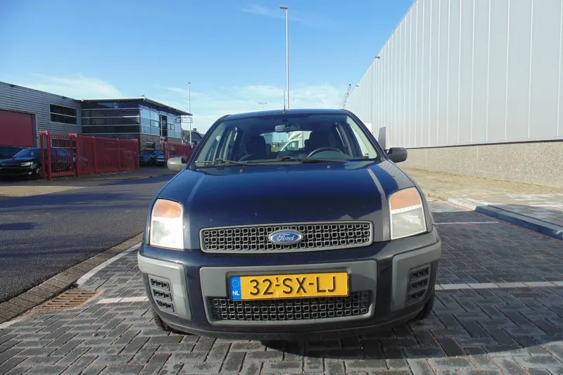 Ford Fusion (2006)
