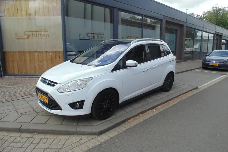 Ford Grand C-Max (2011)