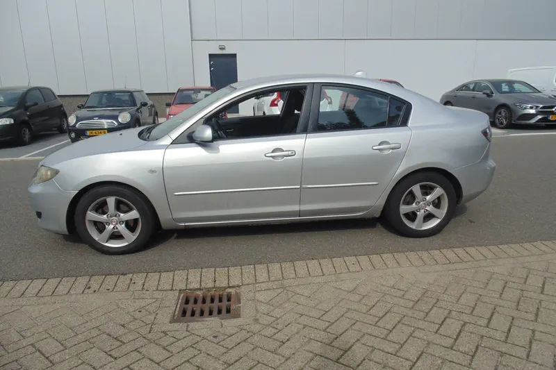 Mazda 3 (2006)