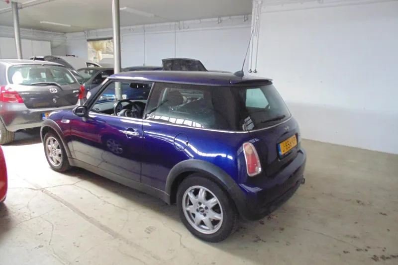 MINI One (2006)