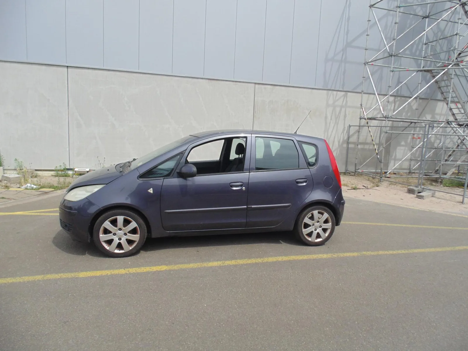 Mitsubishi Colt (2005) — foto 1