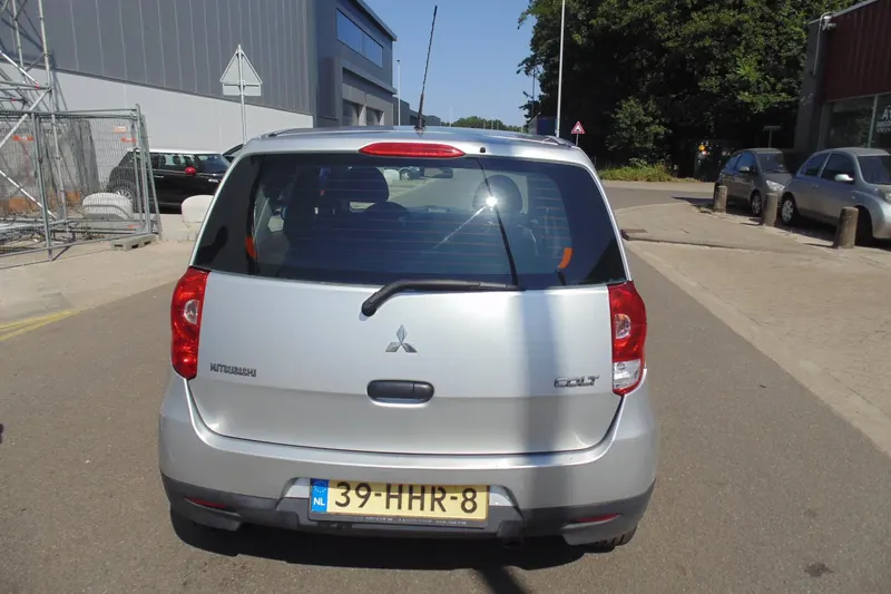 Mitsubishi Colt (2008)
