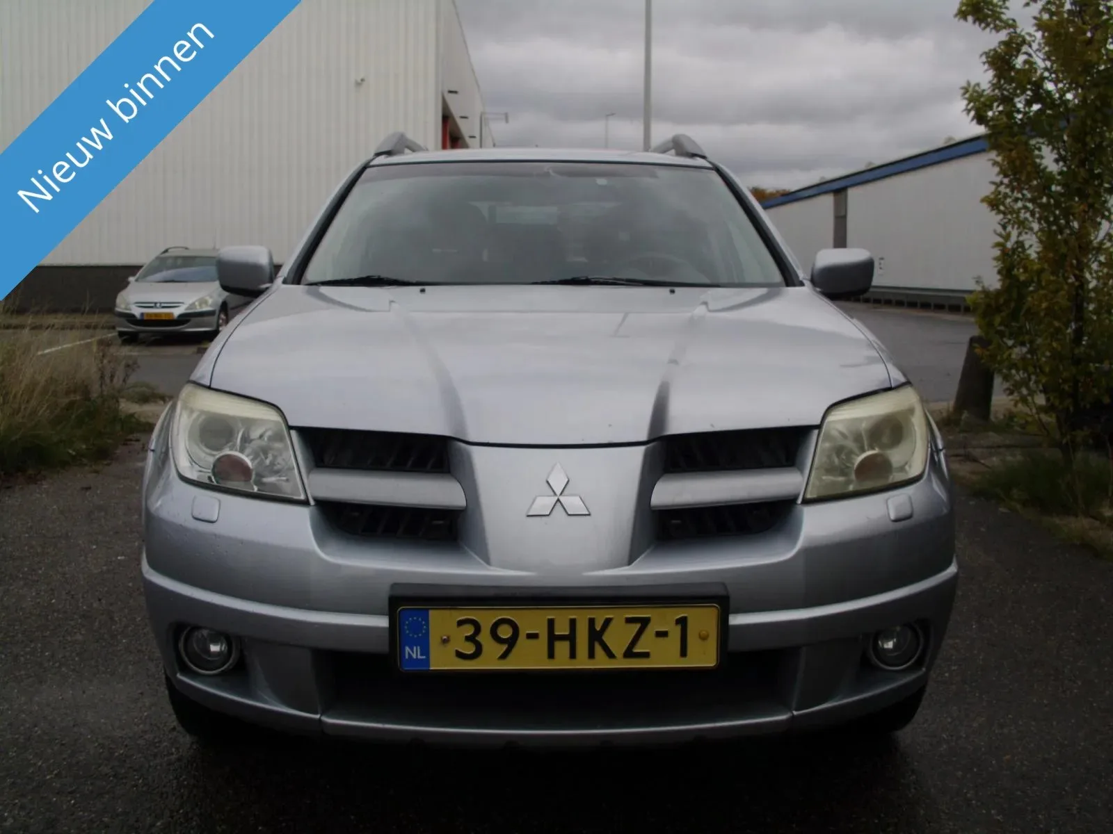 Mitsubishi Outlander (2009) — foto 1