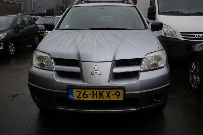 Mitsubishi Outlander (2009)