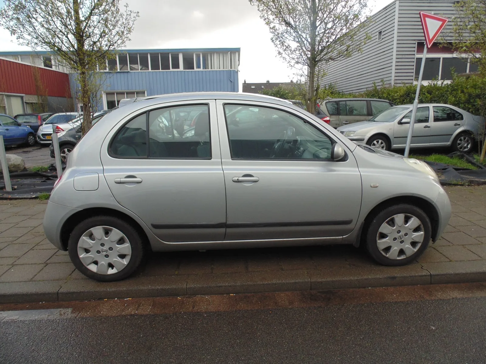 Nissan Micra (2005) — foto 1