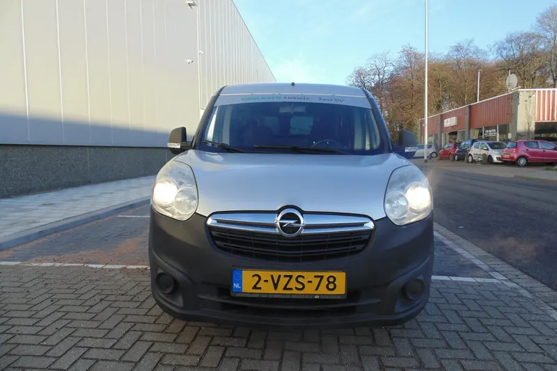 Opel Combo (2012)