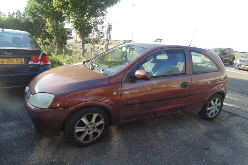 Opel Corsa (2001)
