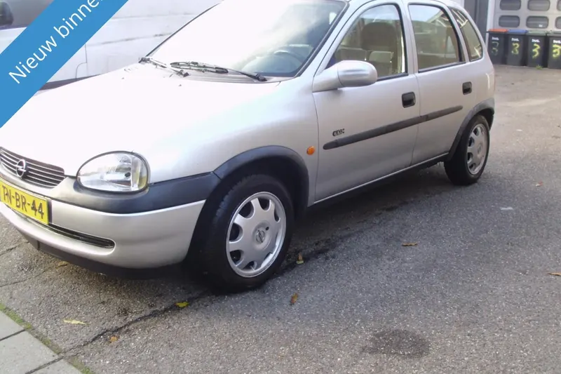 Opel CORSA-B (1998)