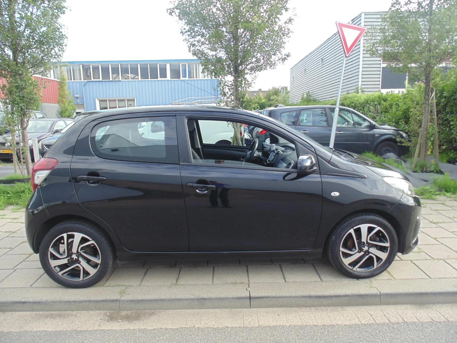 Peugeot 108 (2015) — foto 1